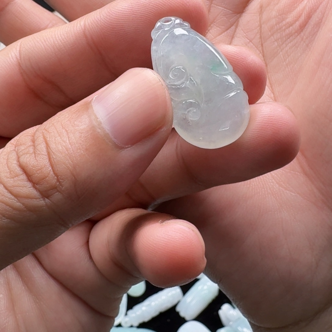 翡翠未镶嵌颈饰天然A货缅甸翡翠吊坠