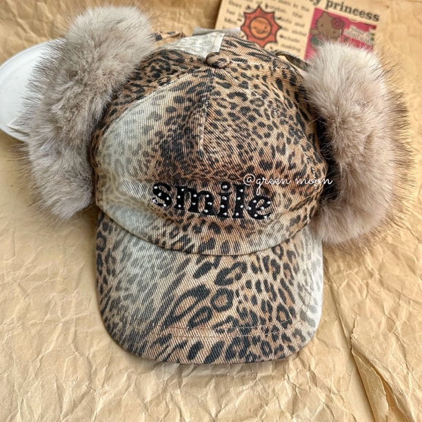 韩版浅咖色毛绒豹纹棒球帽女护耳帽秋冬保暖F060
