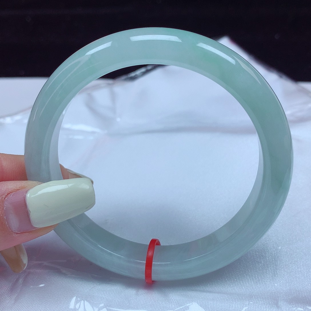 翡翠手镯未镶嵌58圈