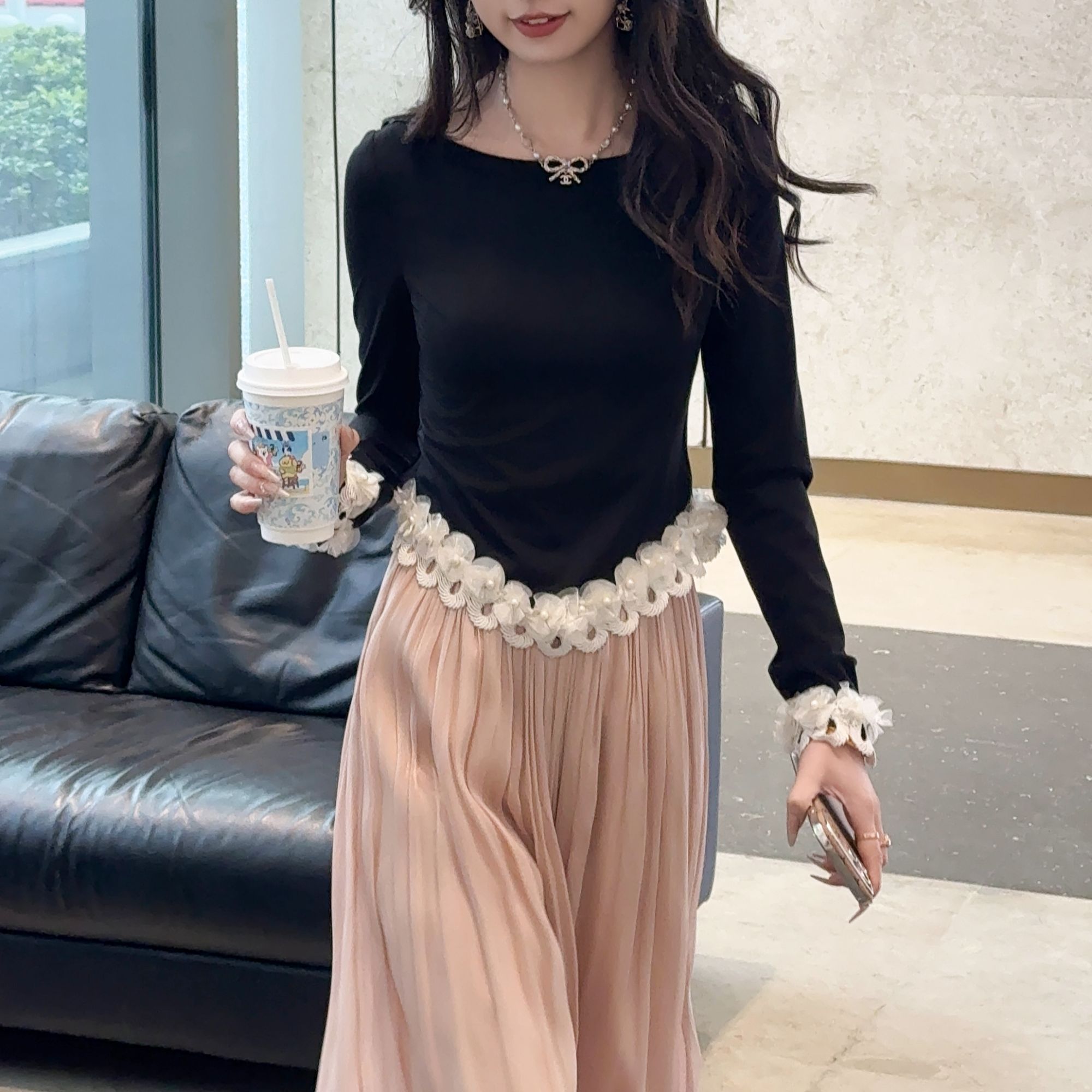 2025早春新款不规则蕾丝花边拼接长袖t恤女修身设计感内搭上衣