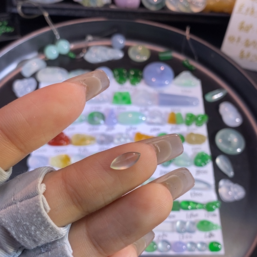 【闪购商品】翡翠未镶嵌挂件马眼