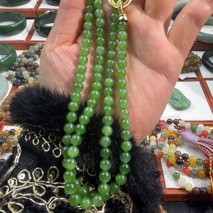 和田玉颈饰未镶嵌俄碧卡6