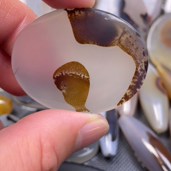 玛瑙/玉髓吊坠(不含链)未镶嵌斗**移