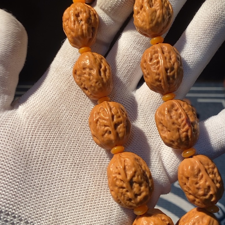 文玩核桃手串……31