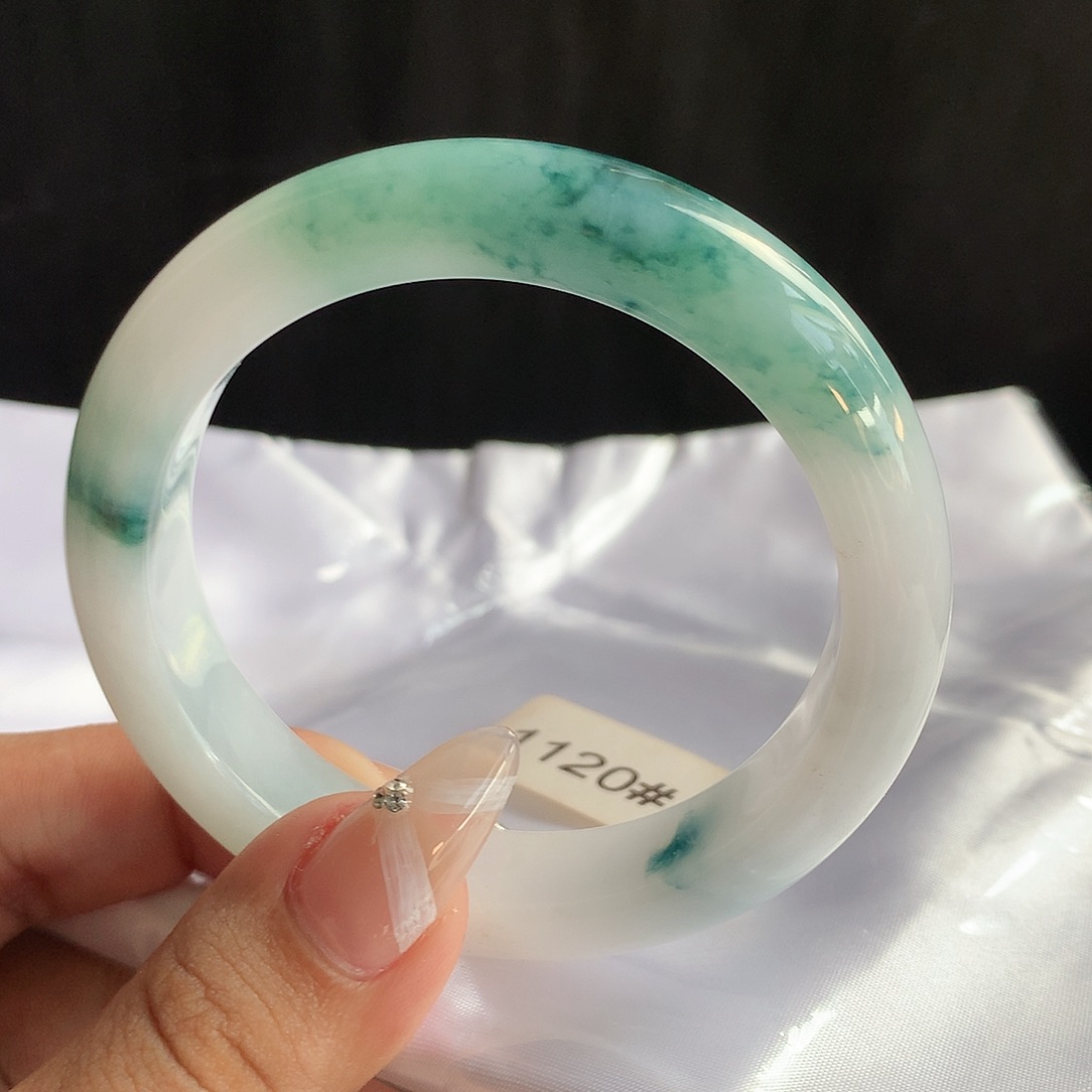 翡翠手镯未镶嵌56圈1120