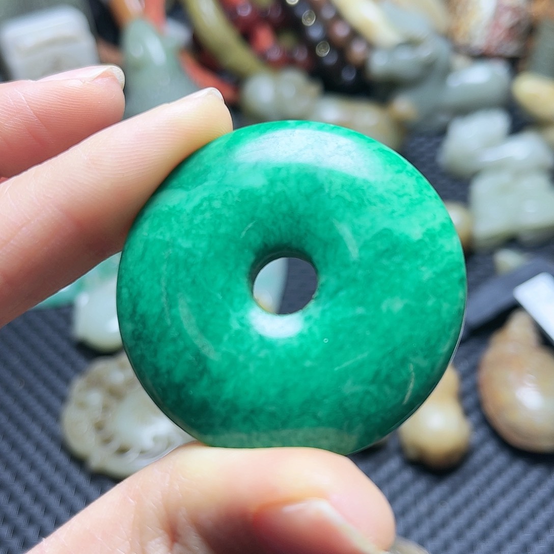 白玉菩提吊坠摆件