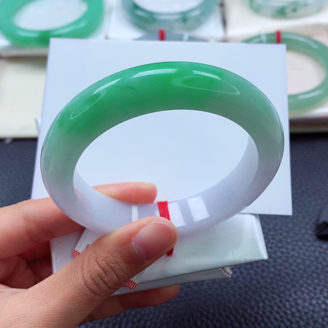 翡翠手镯未镶嵌52 53 54