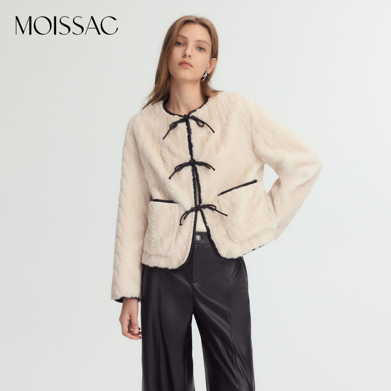 商场同款 摩萨克冬新款新中式蝴蝶结盘扣毛绒小香风外套MWED40521