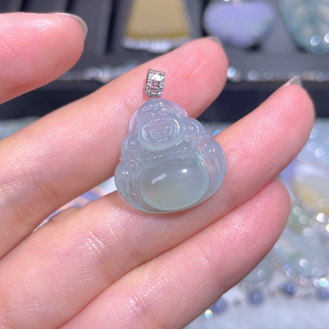 翡翠18K金镶嵌颈饰翡翠