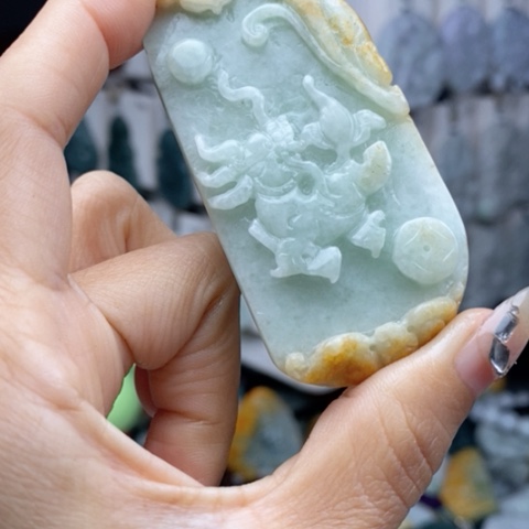 翡翠颈饰未镶嵌翡翠