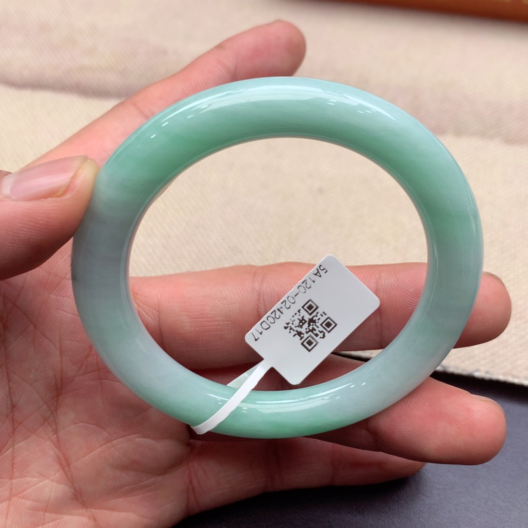 翡翠手镯未镶嵌缅甸翡翠