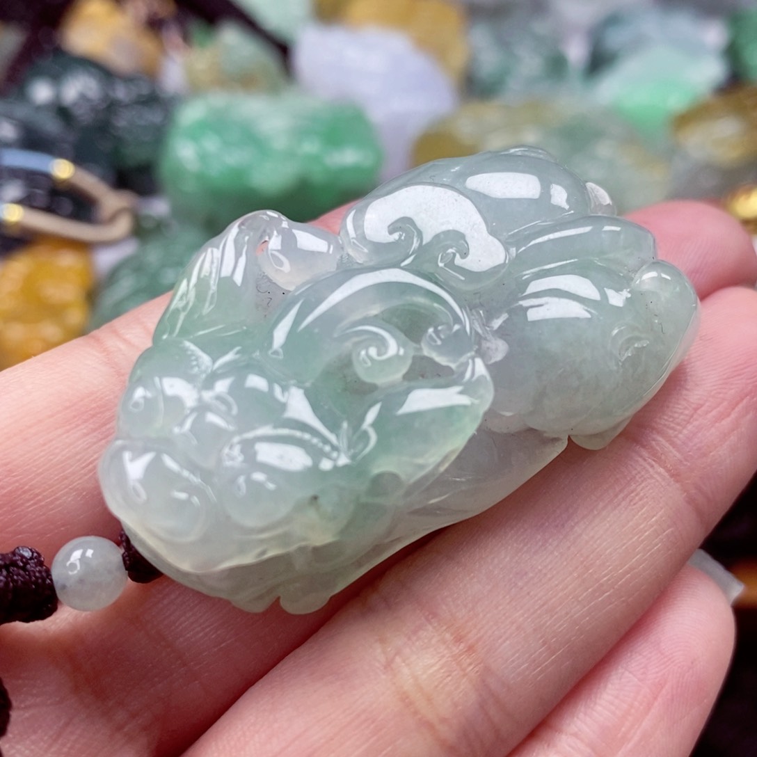 翡翠颈饰未镶嵌翡翠