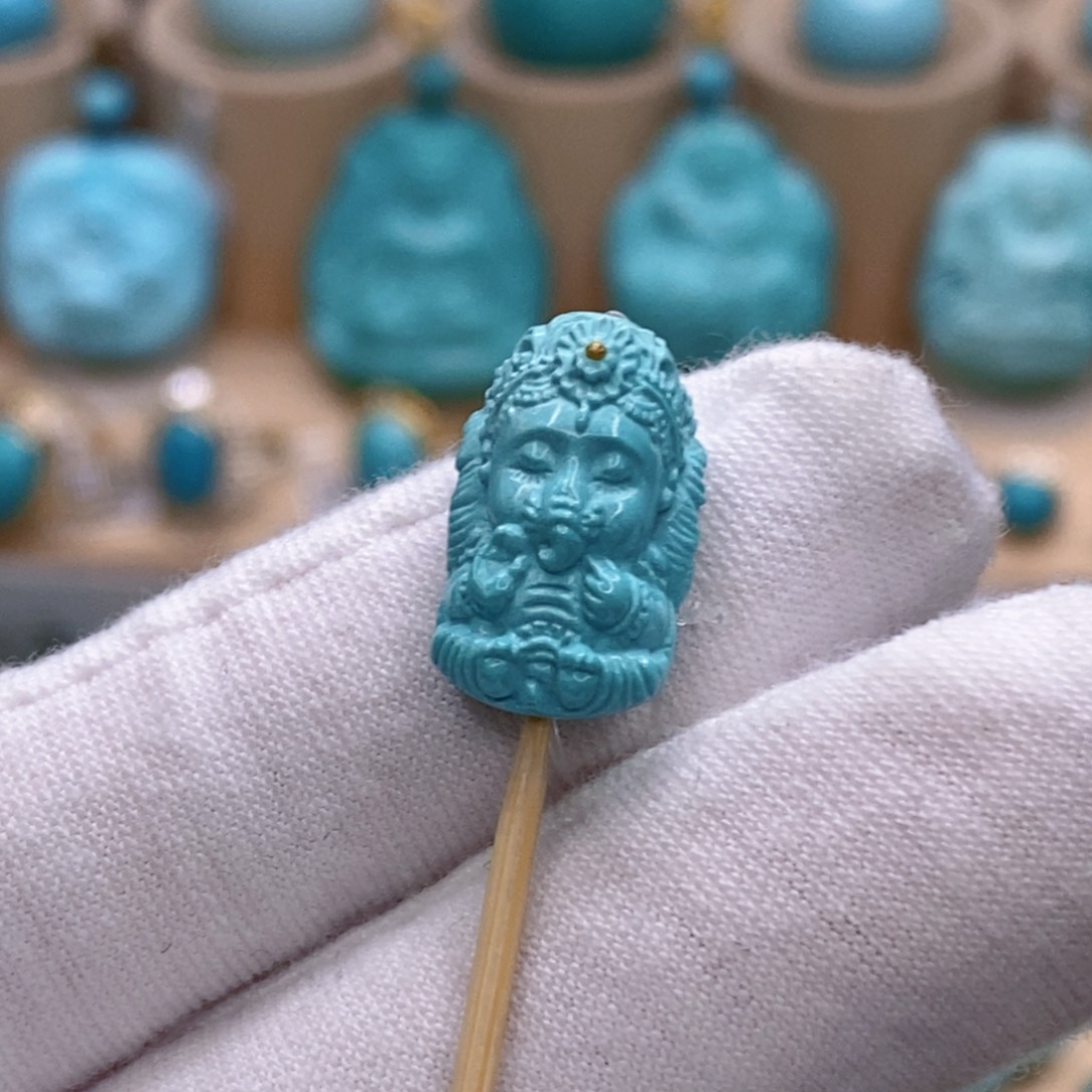 绿松石未镶嵌珠宝奇石