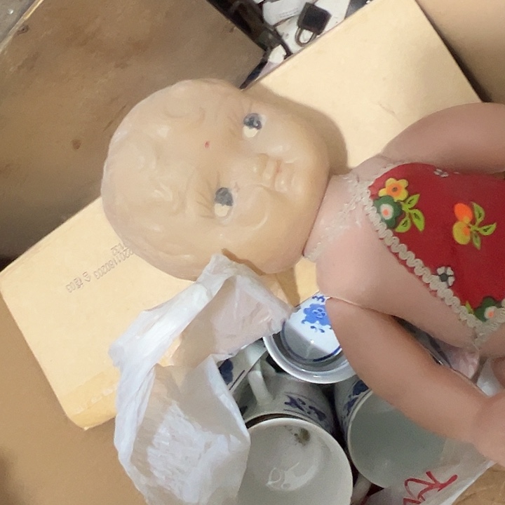 人***纪瓷片陶瓷制品摆件
