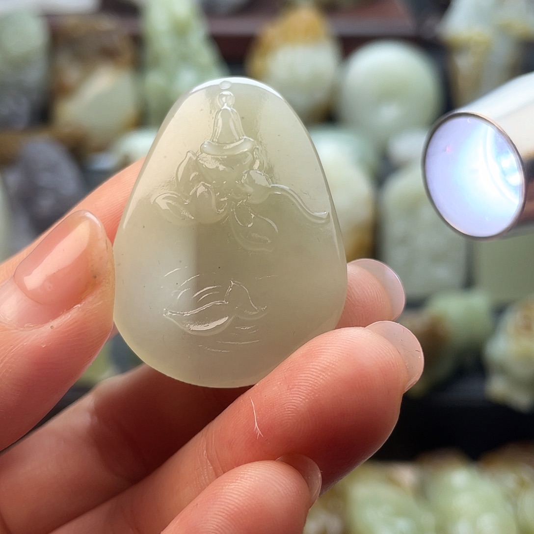 和田玉颈饰未镶嵌