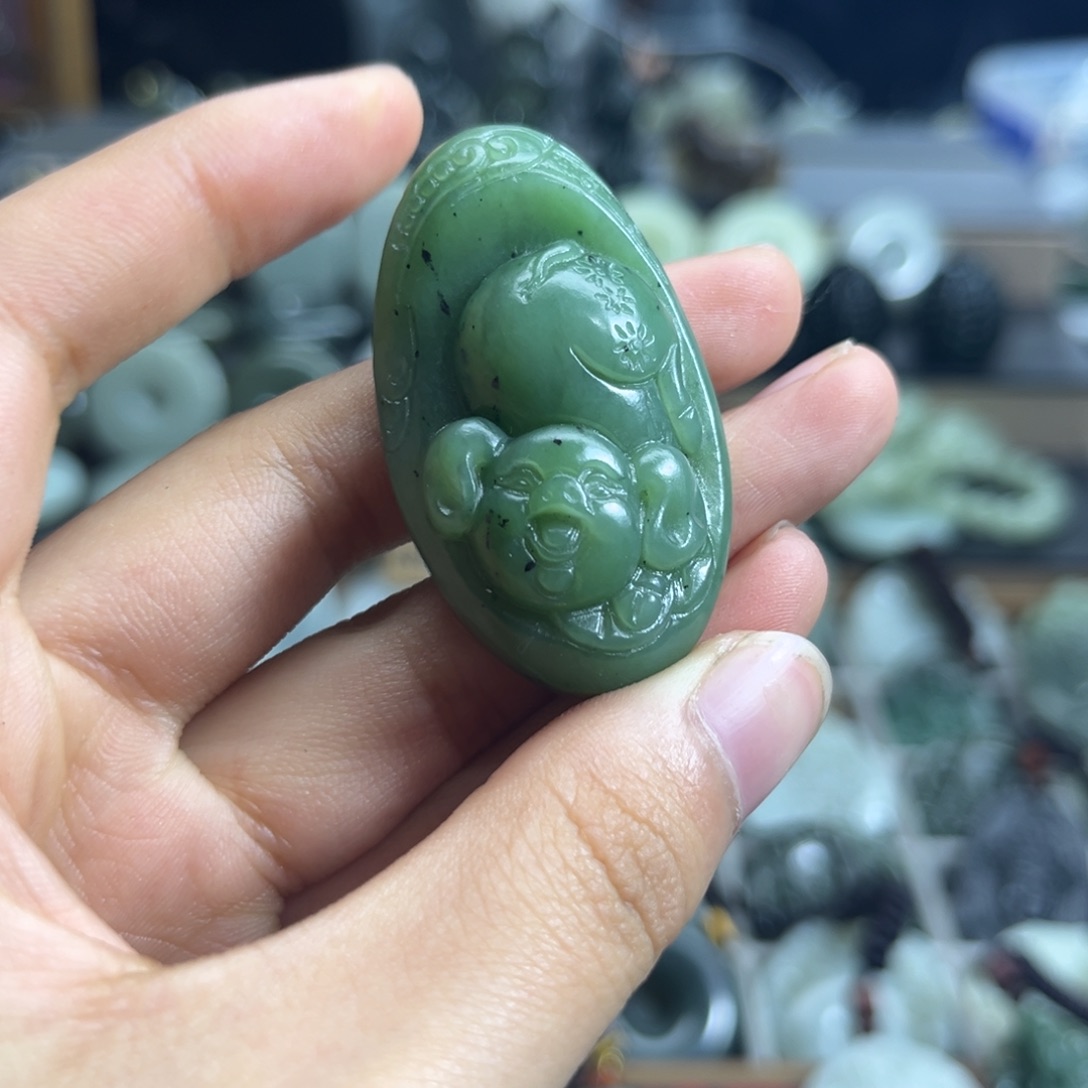 和田玉未镶嵌颈饰