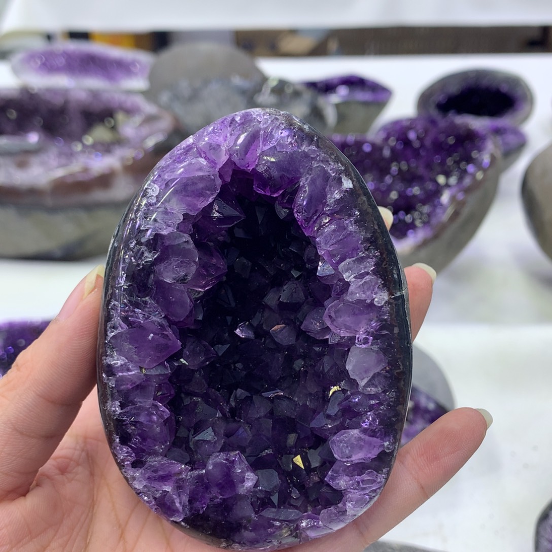 大***家紫晶未镶嵌大型摆件（非配饰）