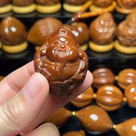 橄榄核手串/手链玉华财神一个