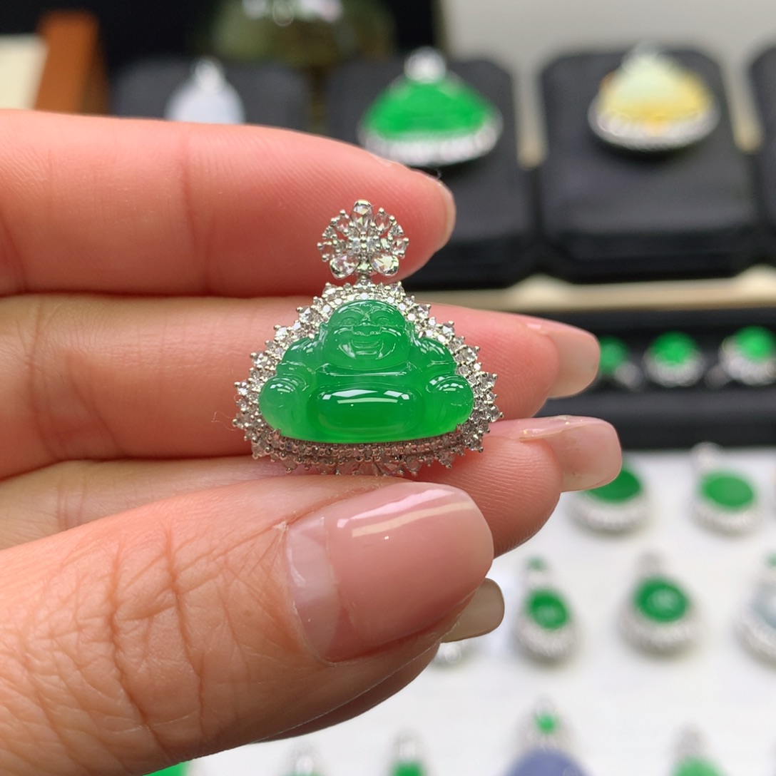翡翠吊坠(不含链)18K金镶嵌