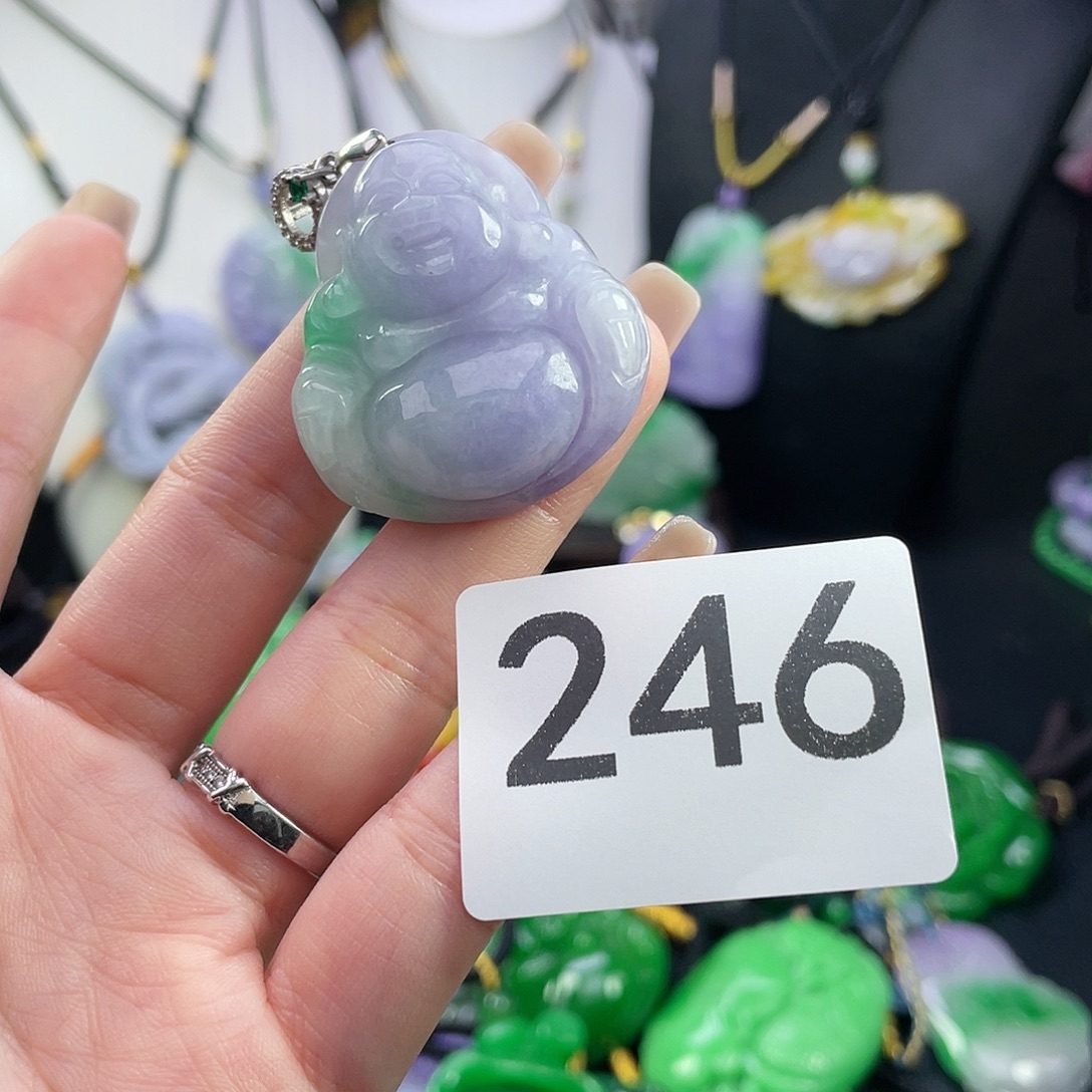 翡翠未镶嵌吊坠(赠链)