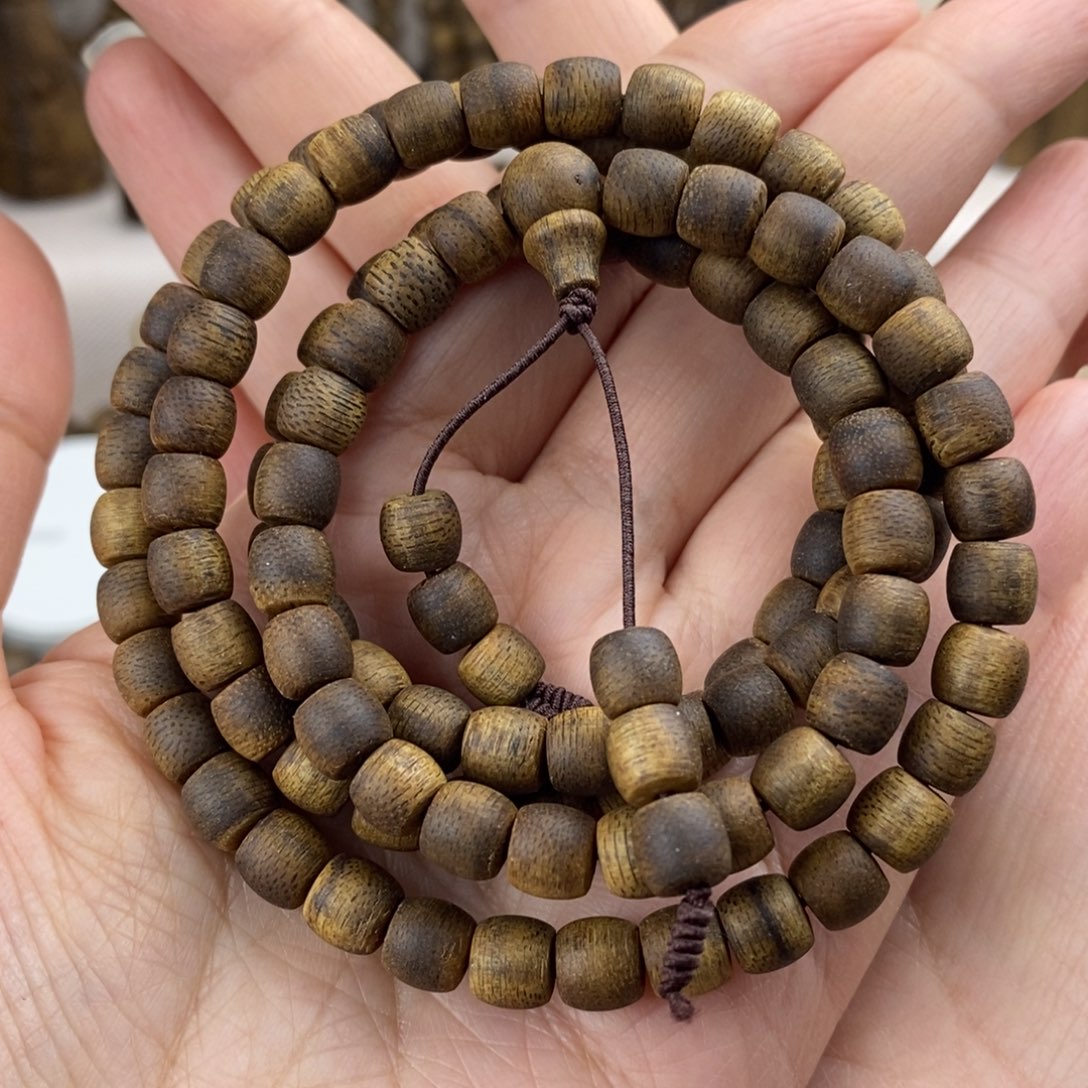 沉香手串海南莺歌绿奇楠