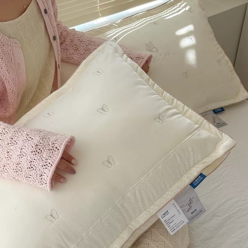 绢夫人推荐/蝴蝶枕/超柔软全棉贡缎刺绣护颈家用立体枕头枕芯