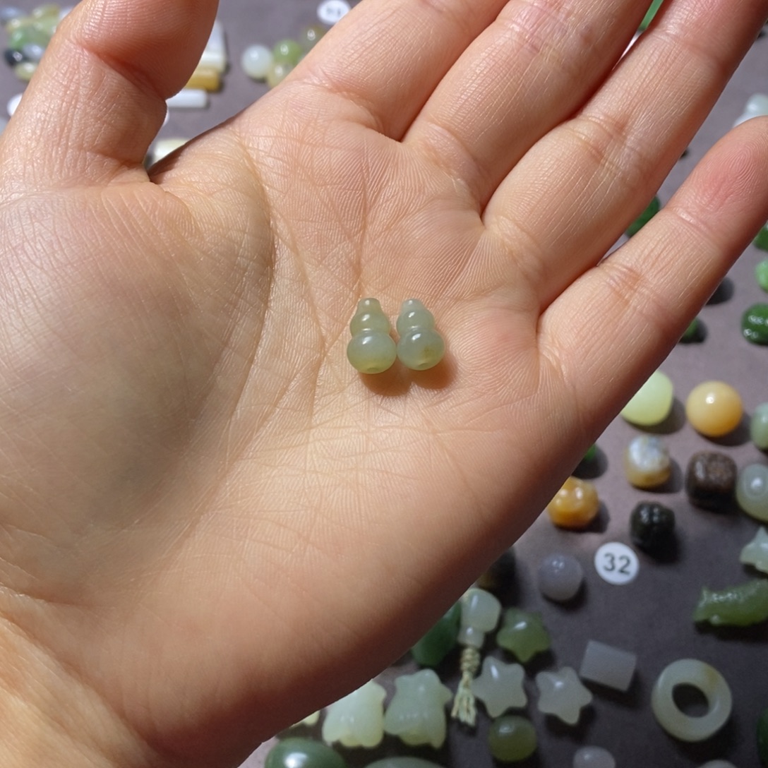 石***了和田玉未镶嵌车挂