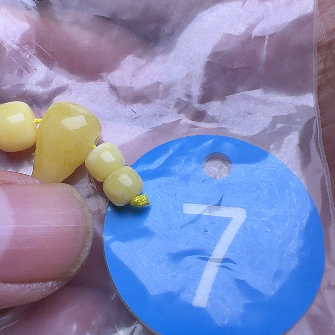 蜜蜡未镶嵌珠宝奇石