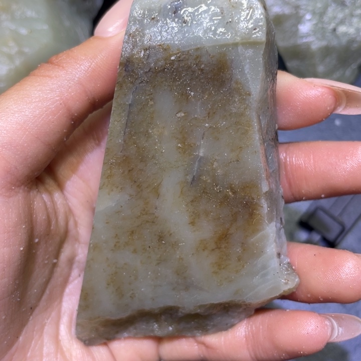 和田玉未镶嵌珠宝半成品