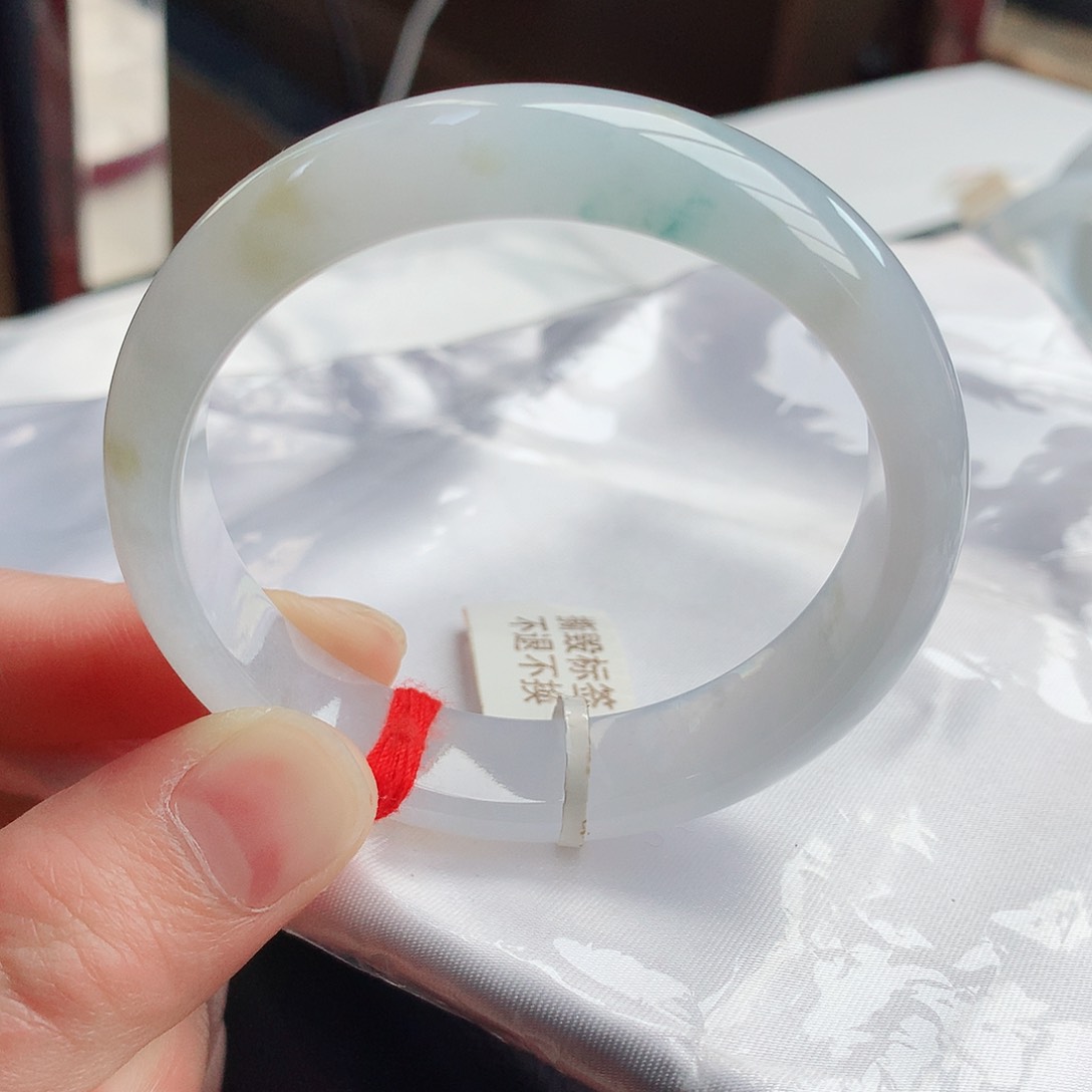 翡翠手镯未镶嵌天然翡翠A货