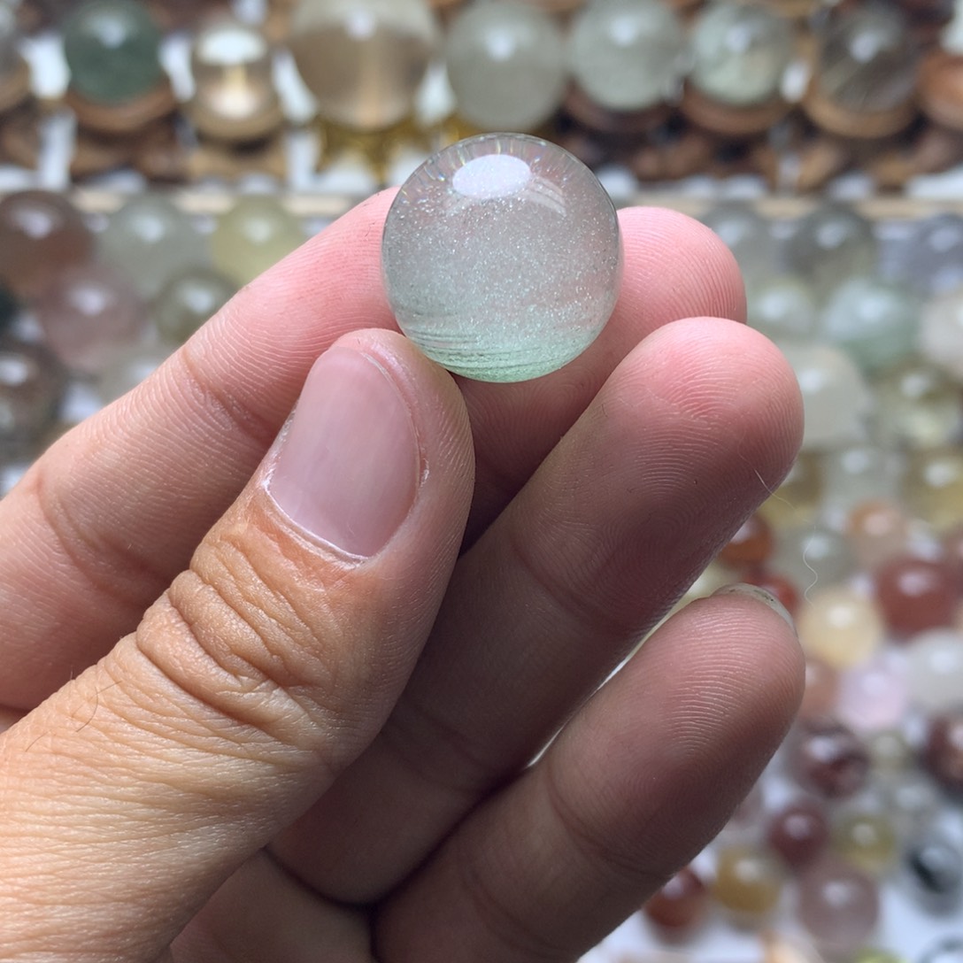 水晶珠宝半成品未镶嵌从*绿幽灵球