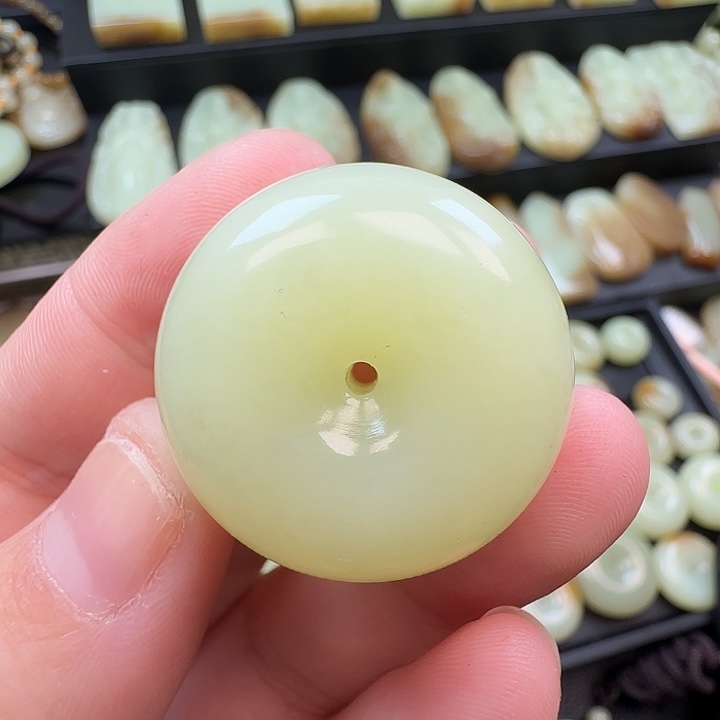 笑***光和田玉未镶嵌颈饰