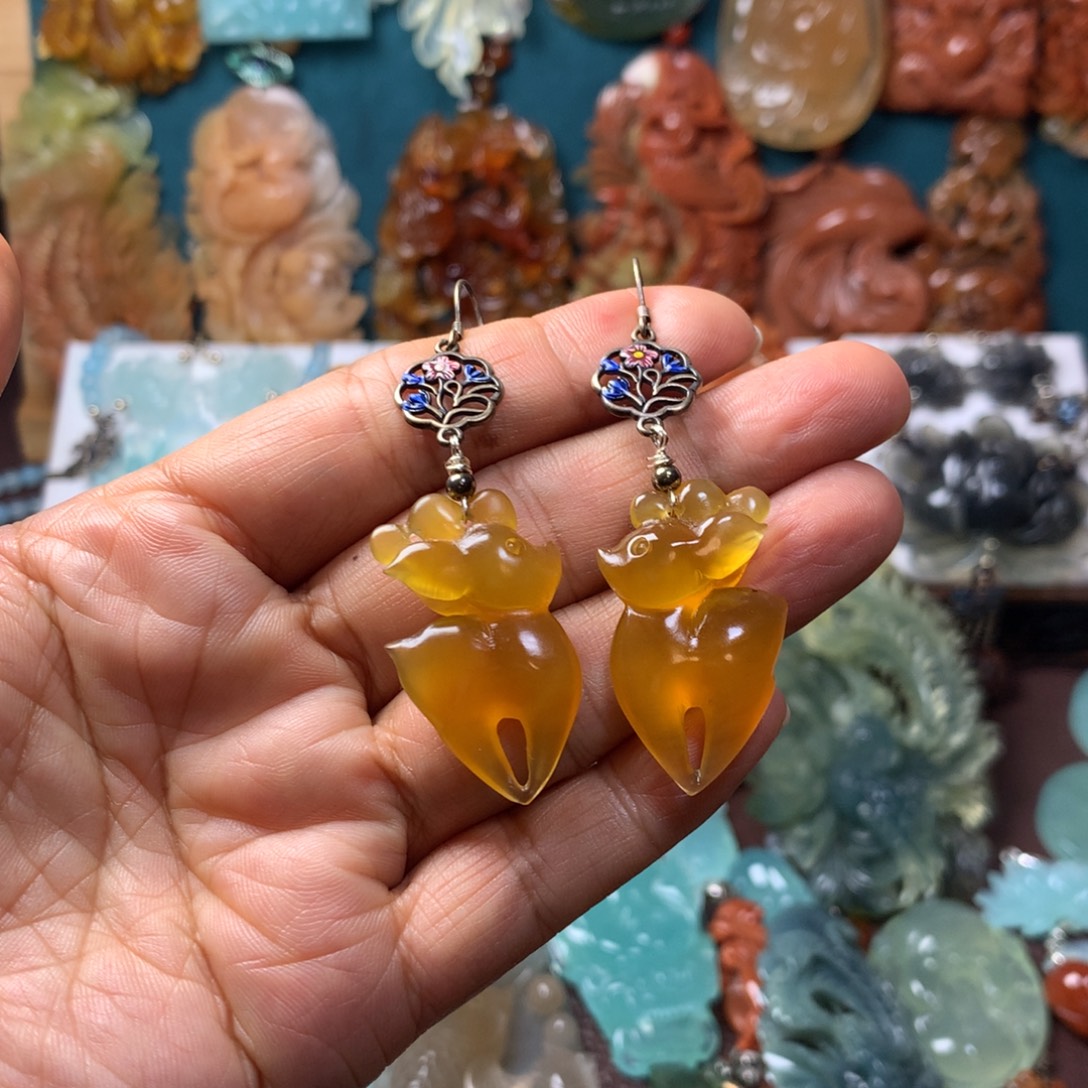 仙***掌蛇纹石玉未镶嵌耳坠