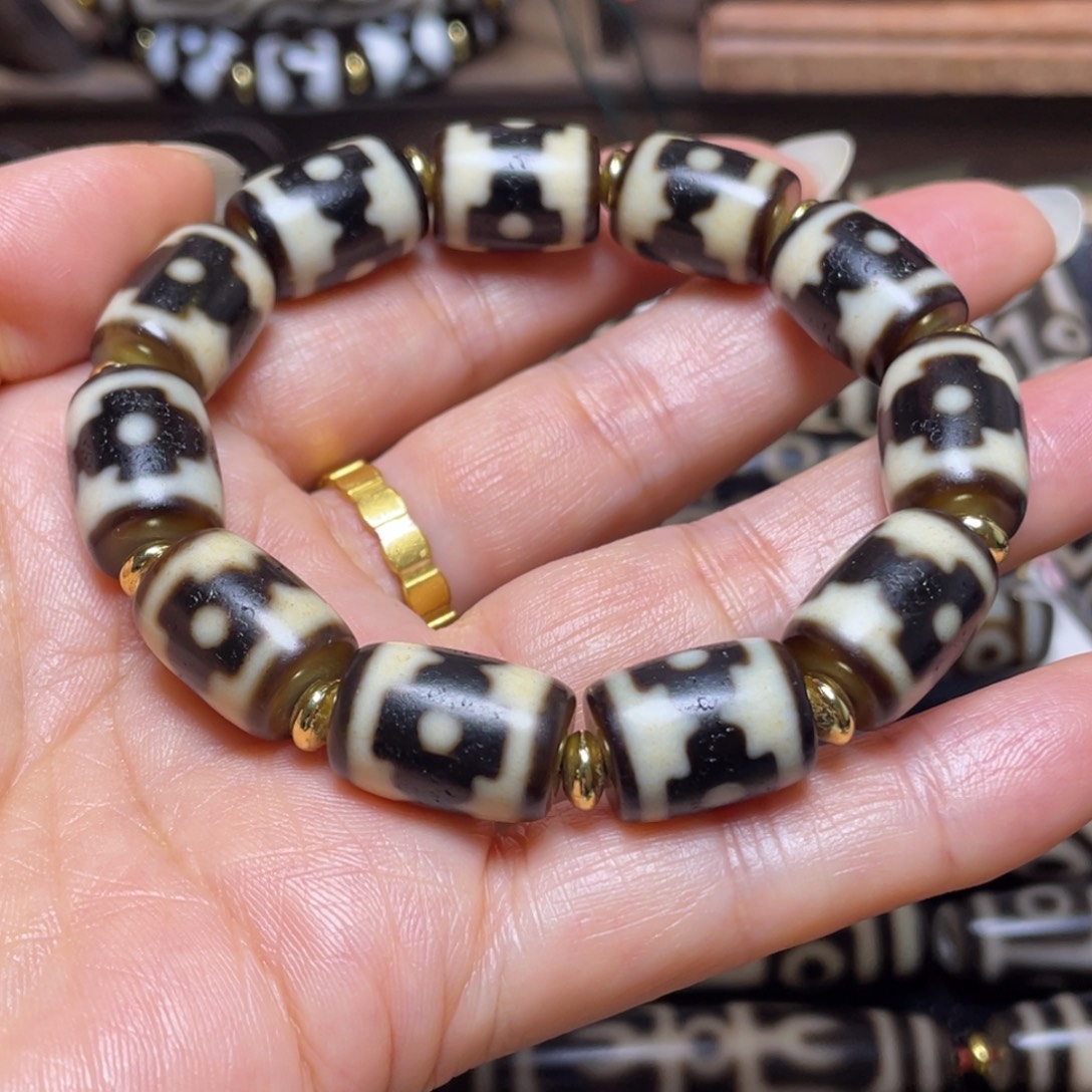 玛瑙/玉髓未镶嵌珠宝奇石1