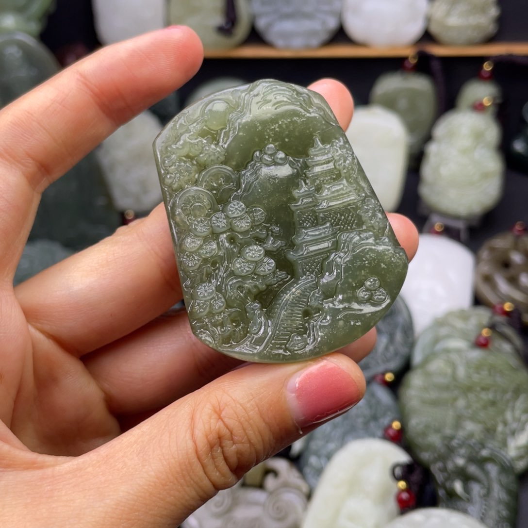 和田玉颈饰未镶嵌