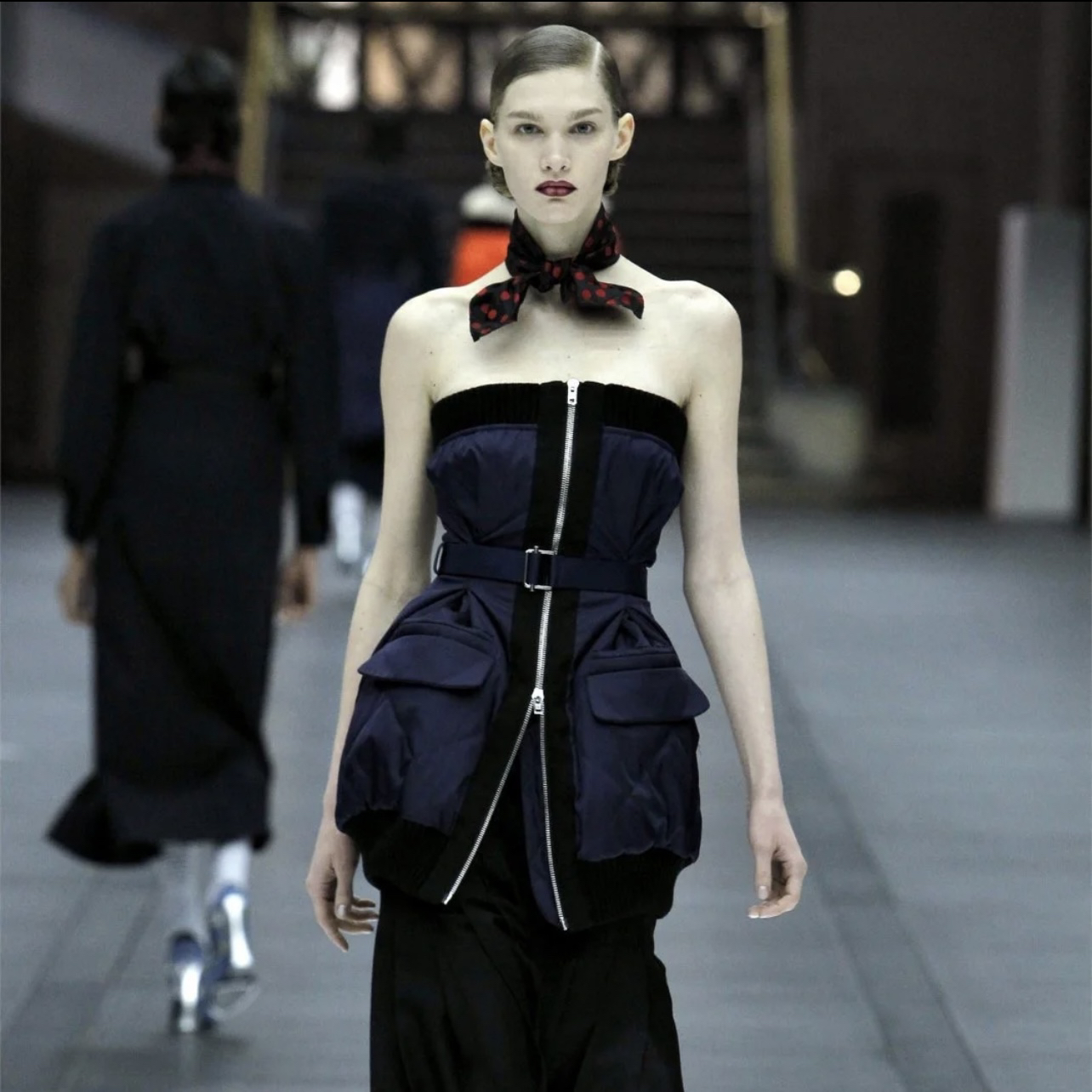 99新 MIU MIU/缪缪 rou85/拉链半身裙 聚酯纤维 40码