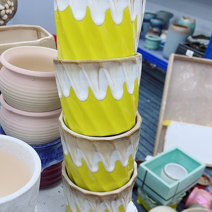 多肉绿植陶瓷花盆9.9包邮，有孔