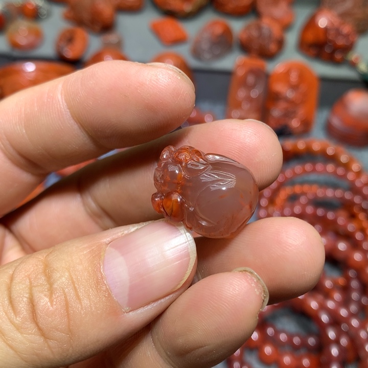 南红玛瑙配饰未镶嵌浩*