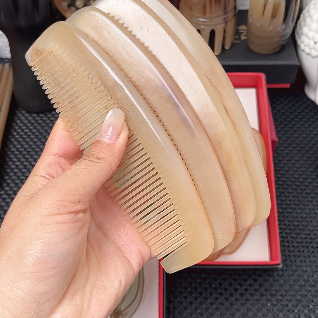 手工制作纯牛角梳子