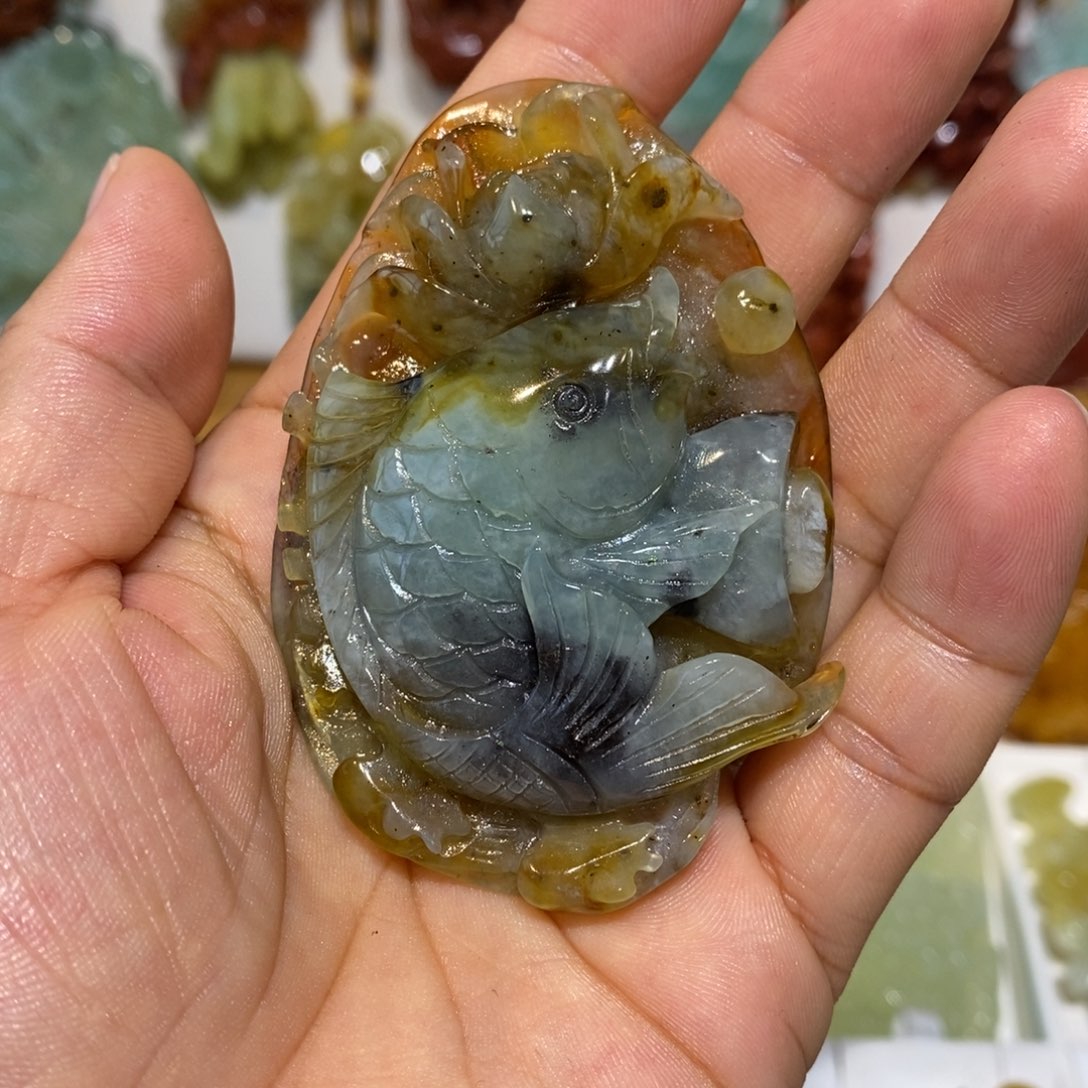 未镶嵌蛇纹石玉颈饰