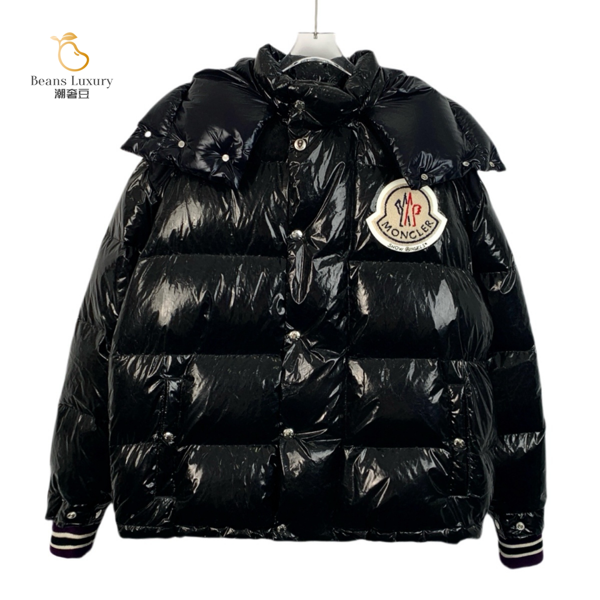 95新 MONCLER 潮奢豆 严选/黑色亮面徽标贴饰连帽羽绒服/Q13761