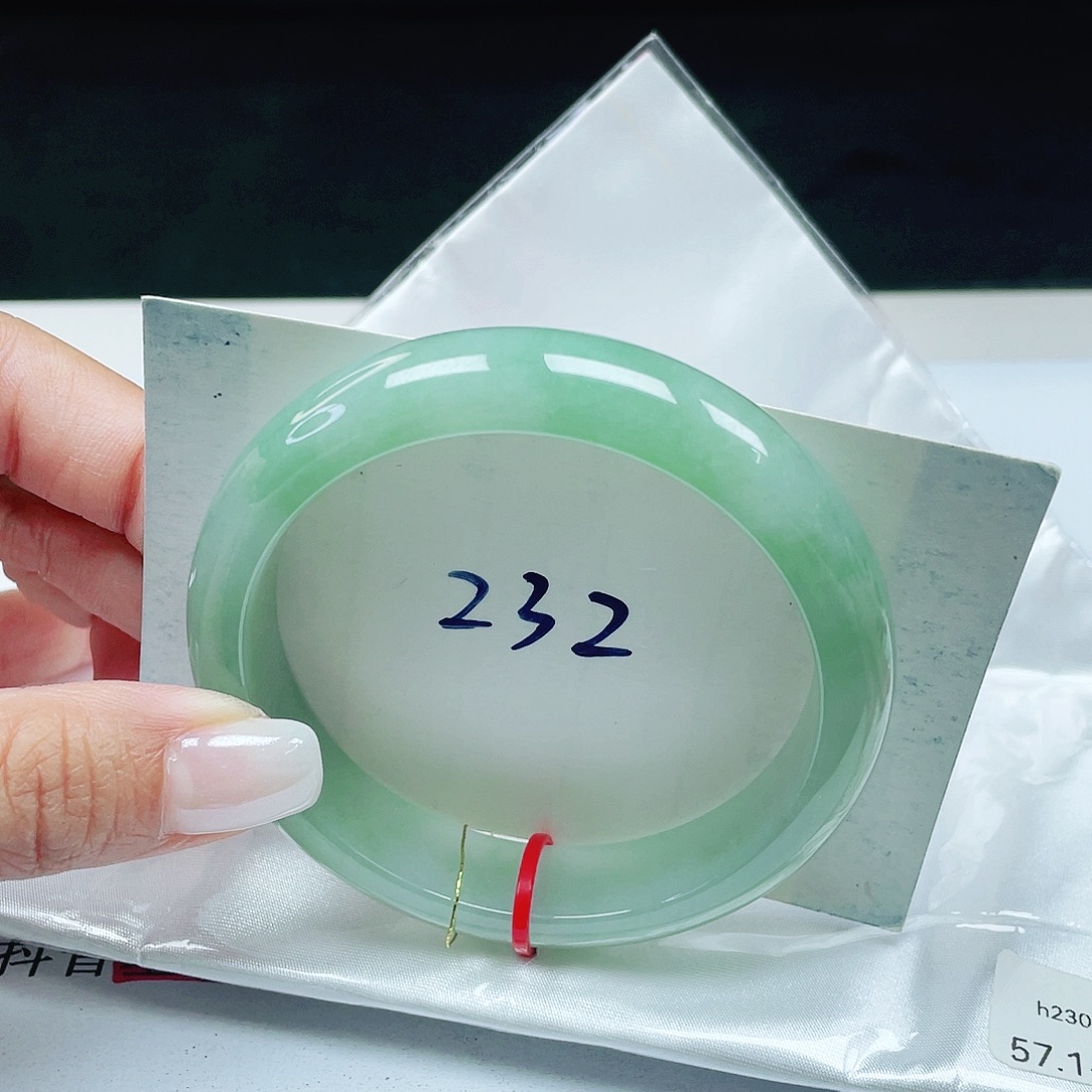 翡翠未镶嵌手镯 正圈57
