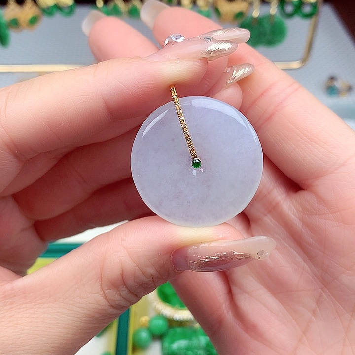 翡翠颈饰18K金镶嵌翡翠