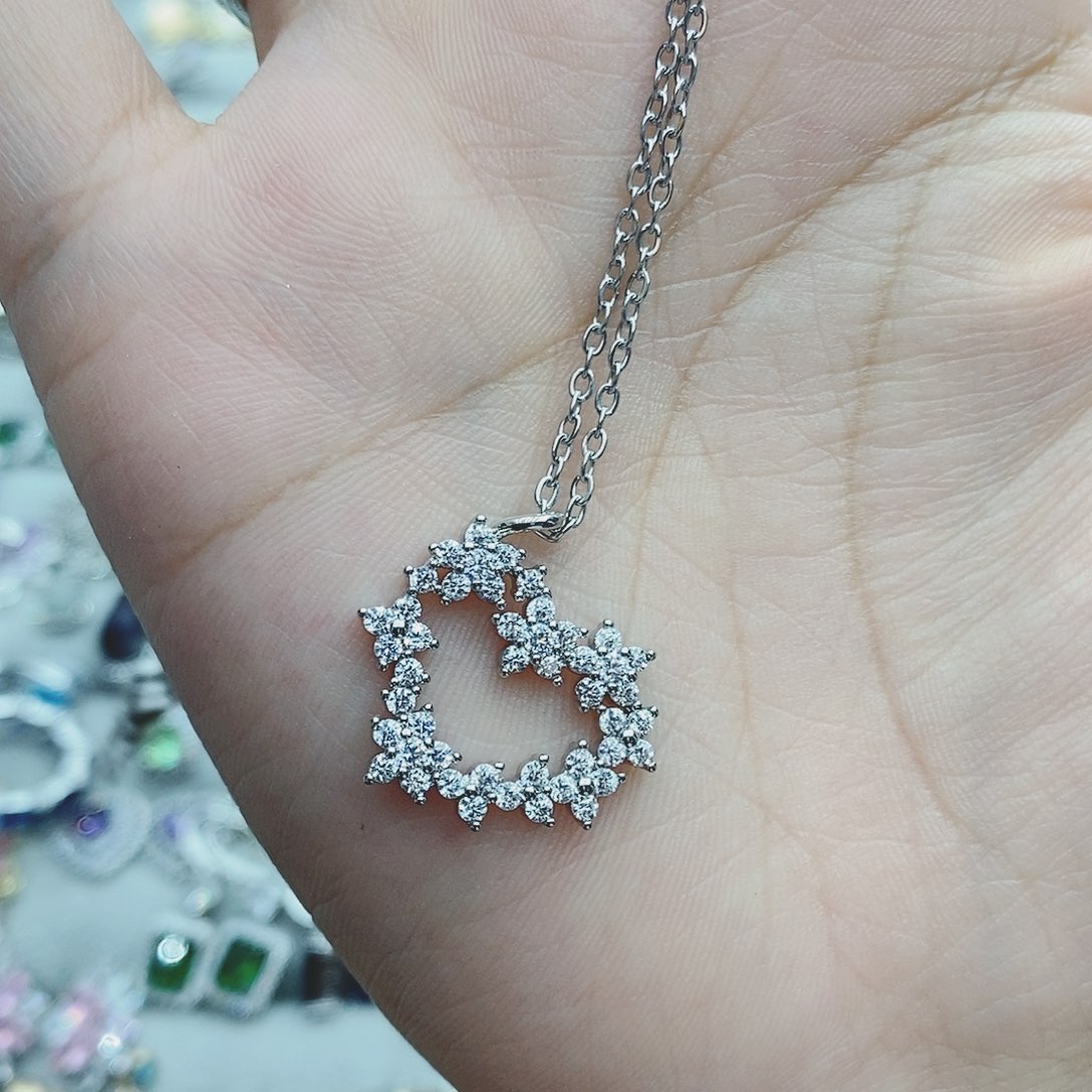 【闪购商品】银S925镶嵌耳饰托帕石