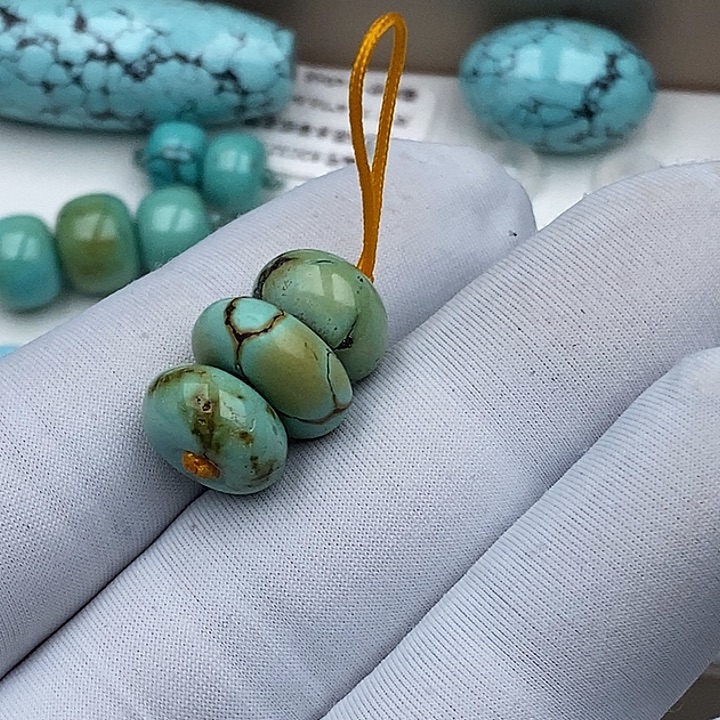 绿松石未镶嵌一套