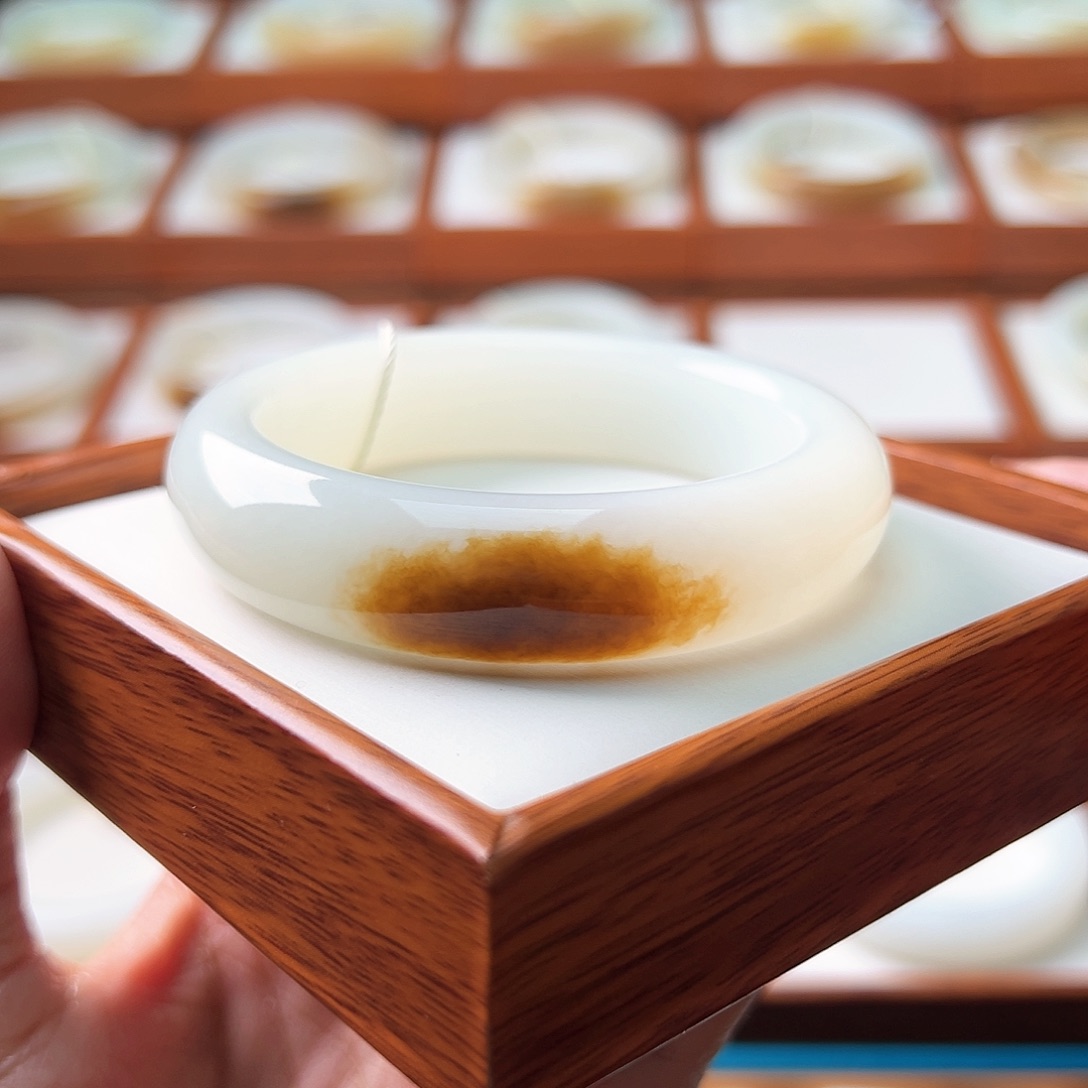 和田玉手镯未镶嵌55