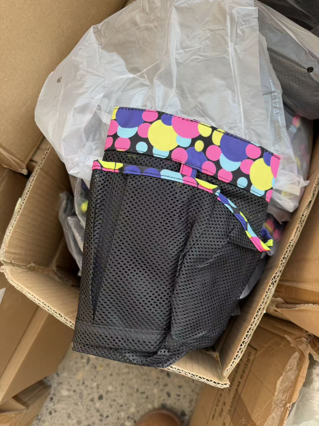 新品黑色彩点网格洗漱包NO.退.NO换 