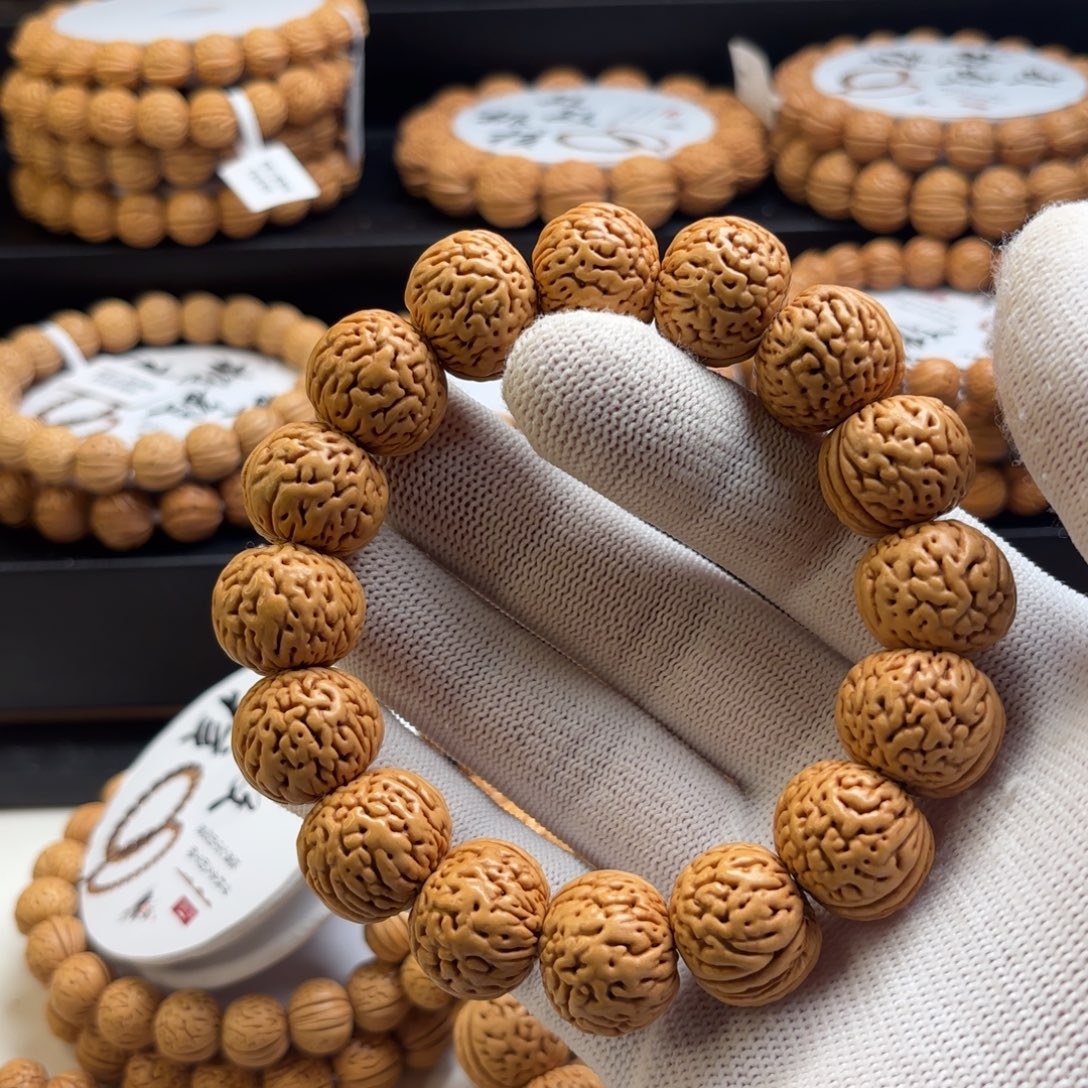 ****菩提籽类桃核苹果手串精品18+