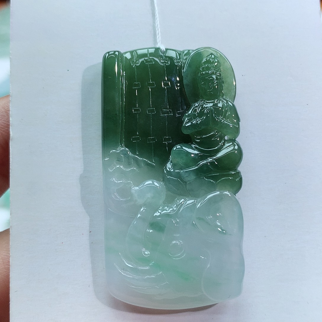 翡翠颈饰未镶嵌普贤菩萨