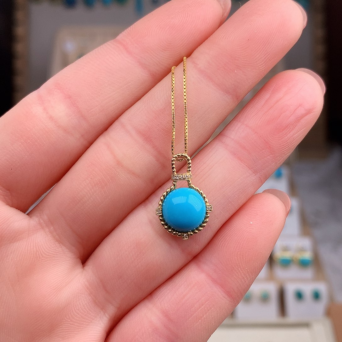 绿松石颈饰18K金镶嵌